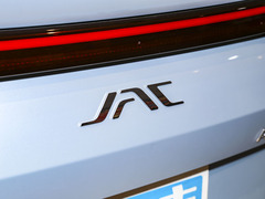 2023款 1.5T 自动尊贵型