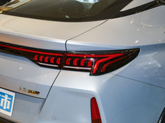 2023款 1.5T 自动尊贵型