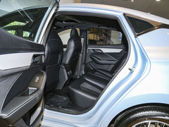 2023款 1.5T 自动尊贵型