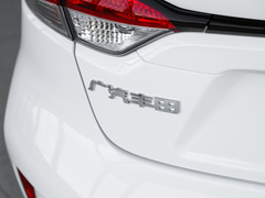2023款 智能电混双擎 1.8L 豪华版