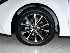 2023款 智能电混双擎 1.8L 豪华版
