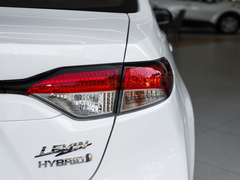 2023款 智能电混双擎 1.8L 豪华版