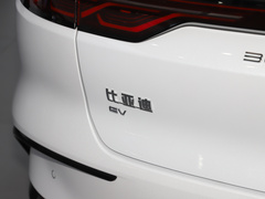 2023款 EV 冠军版 610KM四驱旗舰型
