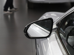 2023款 EV 冠军版 610KM四驱旗舰型