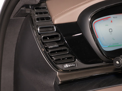 2023款 EV 冠军版 610KM四驱旗舰型