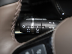 2023款 EV 冠军版 610KM四驱旗舰型