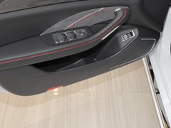 2023款 2.0T 致臻版