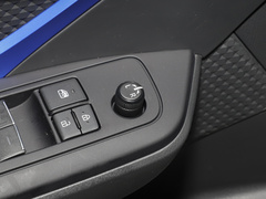 2023款 2.0L 领先版