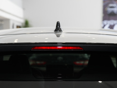 2023款 2.0L CVT两驱豪华版