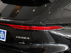 2023款 2.0L CVT两驱豪华版