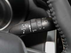 2023款 2.0L CVT两驱豪华版