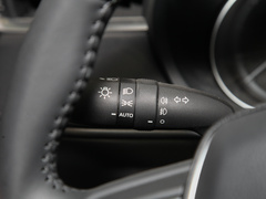 2023款 2.0L CVT两驱豪华版