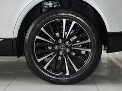 2023款 2.0L CVT两驱尊贵版