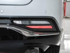 2023款 2.0L CVT两驱尊贵版