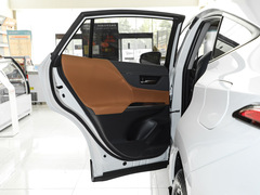 2023款 2.0L CVT两驱尊贵版
