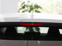 2023款 2.0L CVT两驱尊贵版
