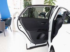2023款 2.0L CVT两驱尊贵版