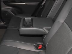 2023款 2.0L CVT两驱尊贵版