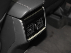 2023款 2.0L CVT两驱尊贵版