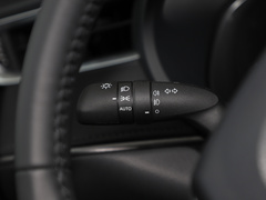 2023款 2.0L CVT两驱尊贵版