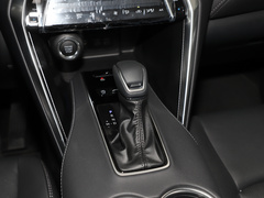 2023款 2.0L CVT两驱尊贵版