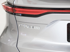 2023款 2.0L CVT两驱尊贵版