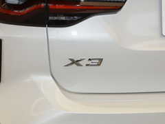 2023款 xDrive30i 领先型 M曜夜套装