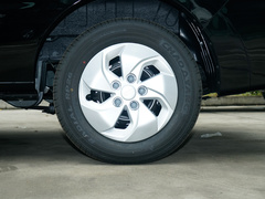 2023款 PLUS 1.8L 7座舒适版