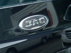 2023款 PLUS 1.8L 7座舒适版