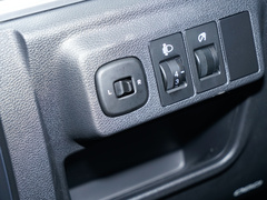2023款 PLUS 1.8L 7座舒适版