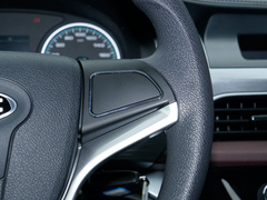 2023款 PLUS 1.8L 7座舒适版