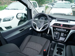 2023款 PLUS 1.8L 7座舒适版