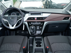 2023款 PLUS 1.8L 7座舒适版