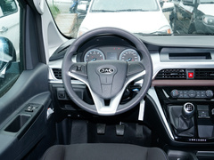 2023款 PLUS 1.8L 7座舒适版