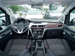 2023款 PLUS 1.8L 7座舒适版