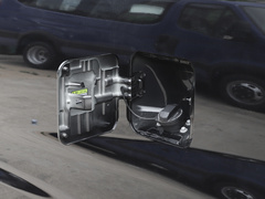 2023款 PLUS 1.8L 9座舒适版