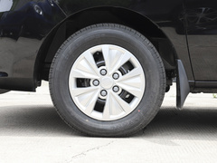 2023款 PLUS 1.8L 9座舒适版