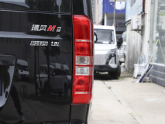 2023款 PLUS 1.8L 9座舒适版