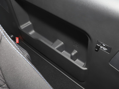 2023款 PLUS 1.8L 9座舒适版