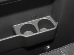 2023款 PLUS 1.8L 9座舒适版
