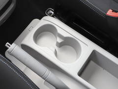 2023款 PLUS 1.8L 9座舒适版