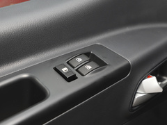 2023款 PLUS 1.8L 9座舒适版