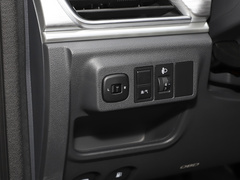 2023款 PLUS 1.8L 9座舒适版
