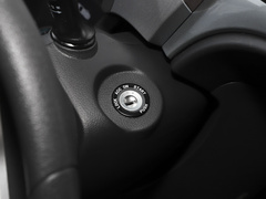 2023款 PLUS 1.8L 9座舒适版