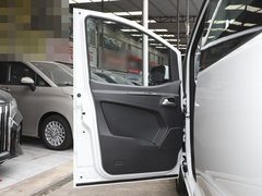 2023款 PLUS 1.8L 9座舒适版