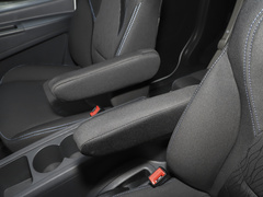 2023款 PLUS 1.8L 9座舒适版