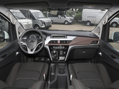 2023款 PLUS 1.8L 9座舒适版