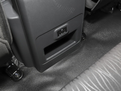 2023款 PLUS 1.8L 9座舒适版