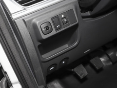 2023款 PLUS 1.8L 9座舒适版