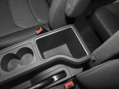 2023款 PLUS 1.8L 9座舒适版